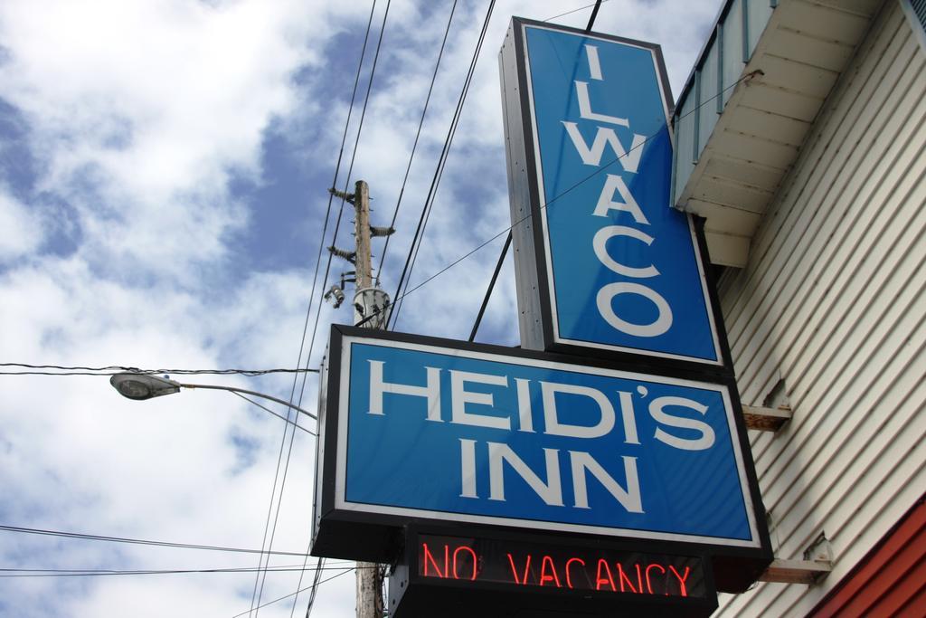 Heidi'S Inn Ilwaco Exterior photo